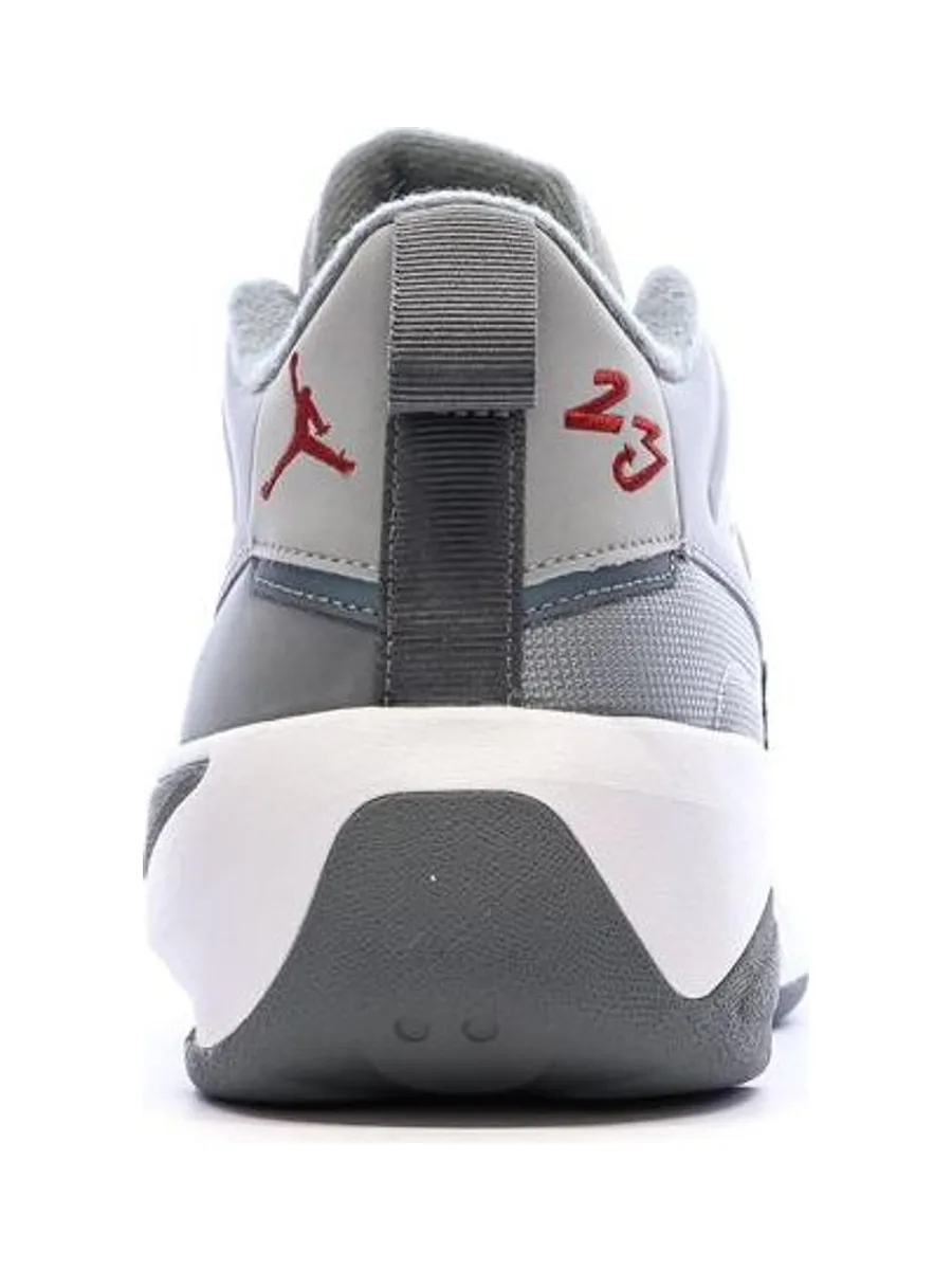 Baskets Grises Homme Nike Jordan Max Aura 7 4