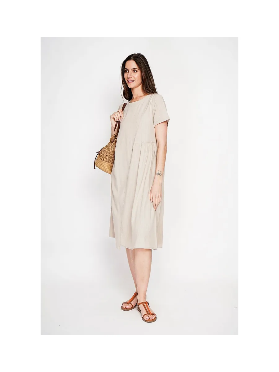 Robe découpe devant évasée à manches courtes 12
