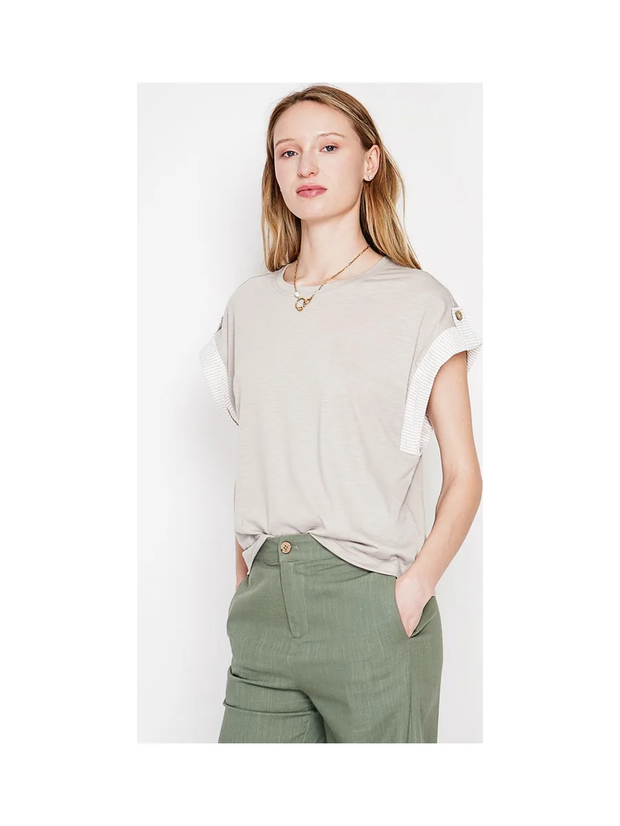 T-shirt col rond coupe oversize manches court avec patte boutons 19