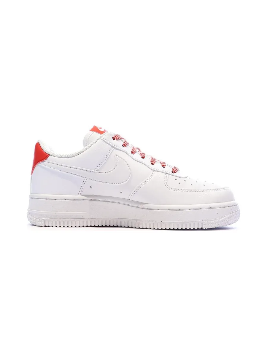 Baskets Blanches/Rouge Mixte Nike Air Force 1 07 3