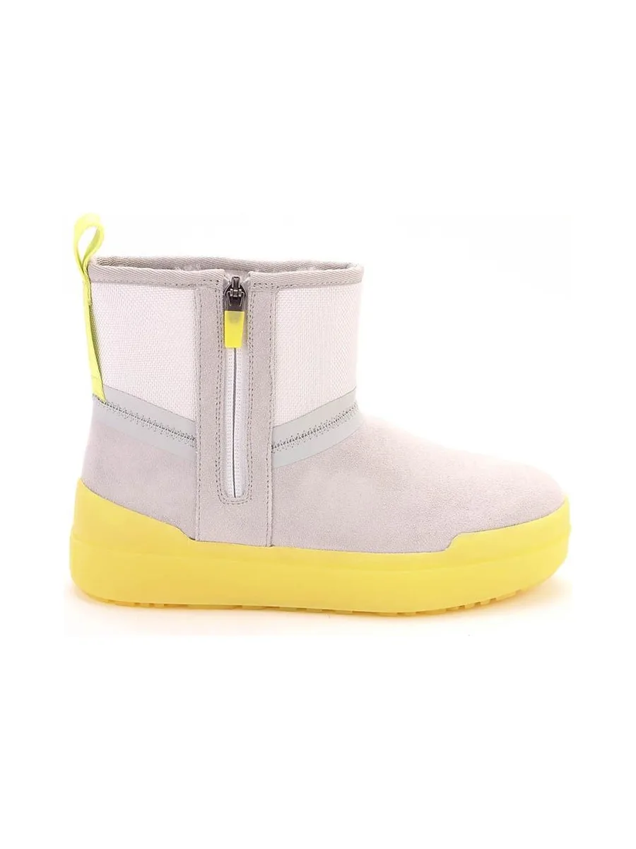 Bottes UGG Classic Tech Mini 9