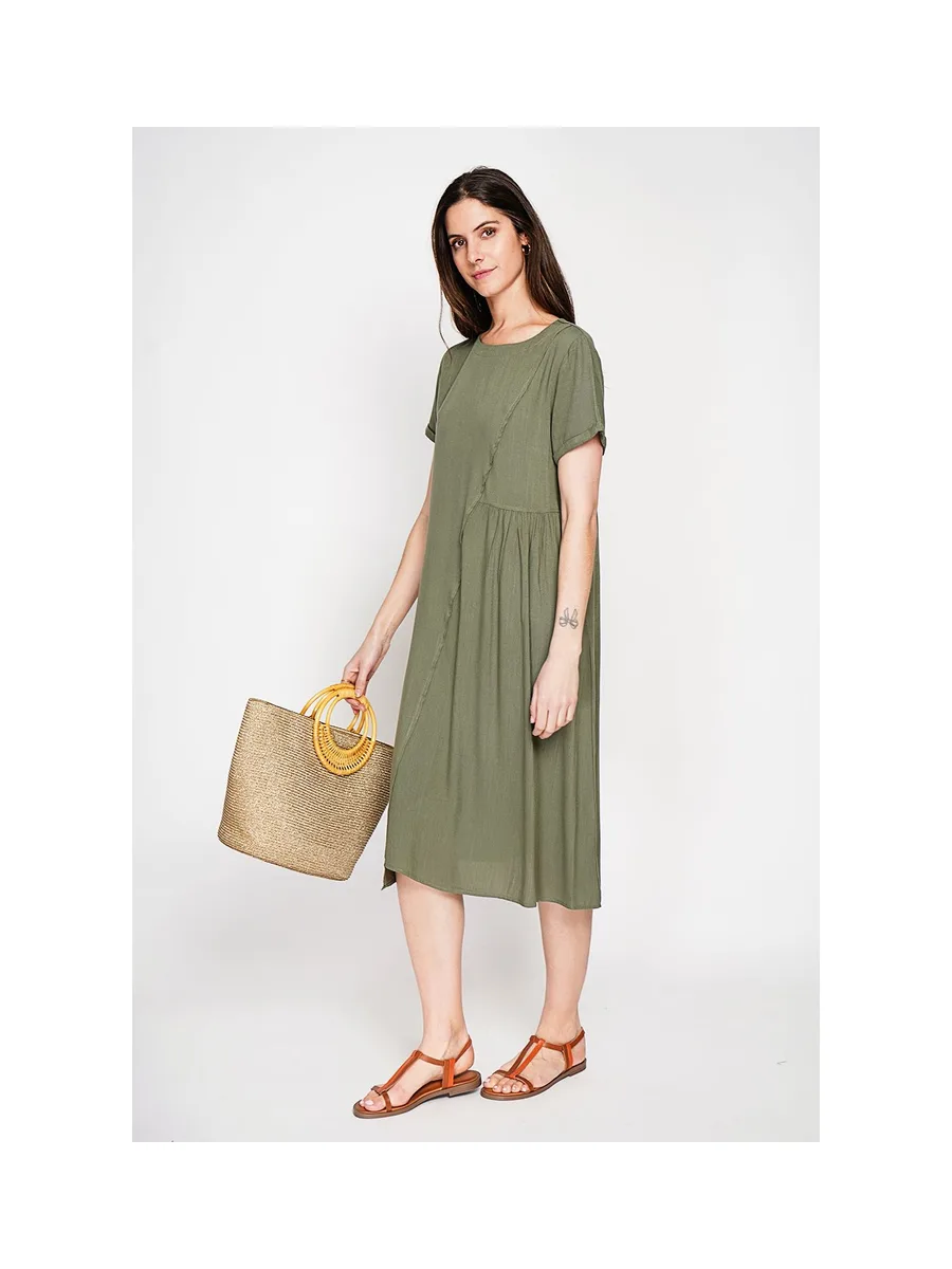 Robe découpe devant évasée à manches courtes 5