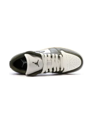 Baskets Kaki Mixte Nike Air Jordan 1 Low 4