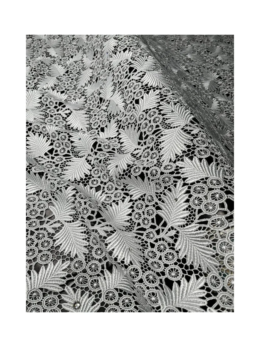 HKG Dentelle 1
