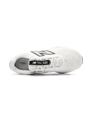 Chaussures de running Blanches Femme New Balance 520 4