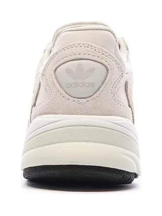 Baskets Beiges Femme Adidas Falcon 3