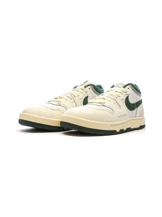 Baskets Blanches/Vertes Homme Nike Attack 6