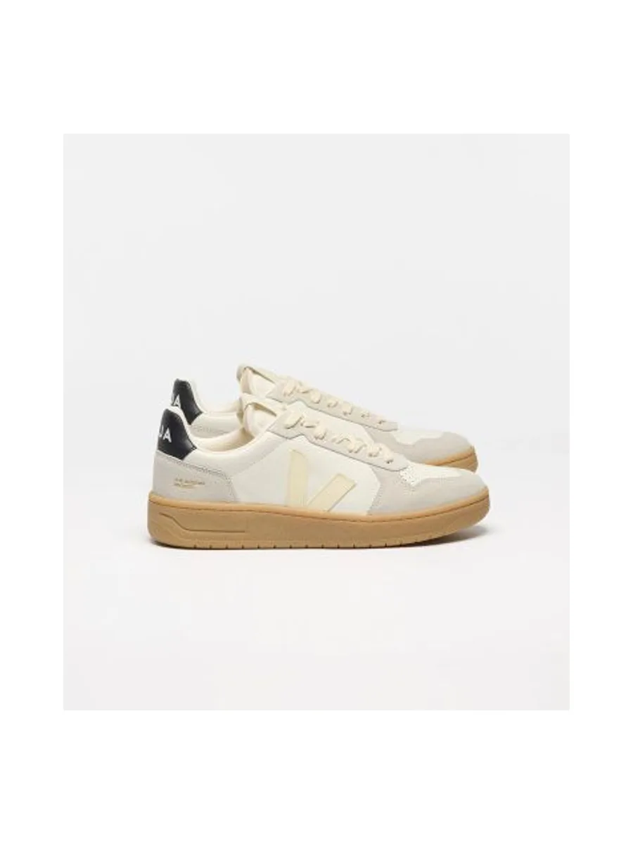 Baskets VEJA V-82 2