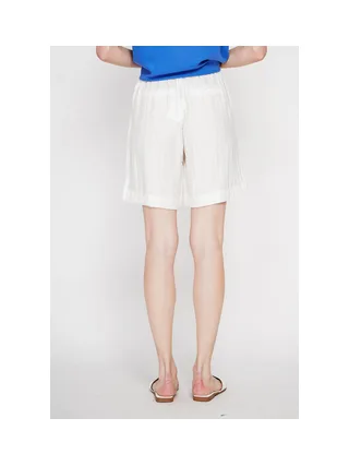 Bermuda taille haute coupe droite avec poche latérale 2