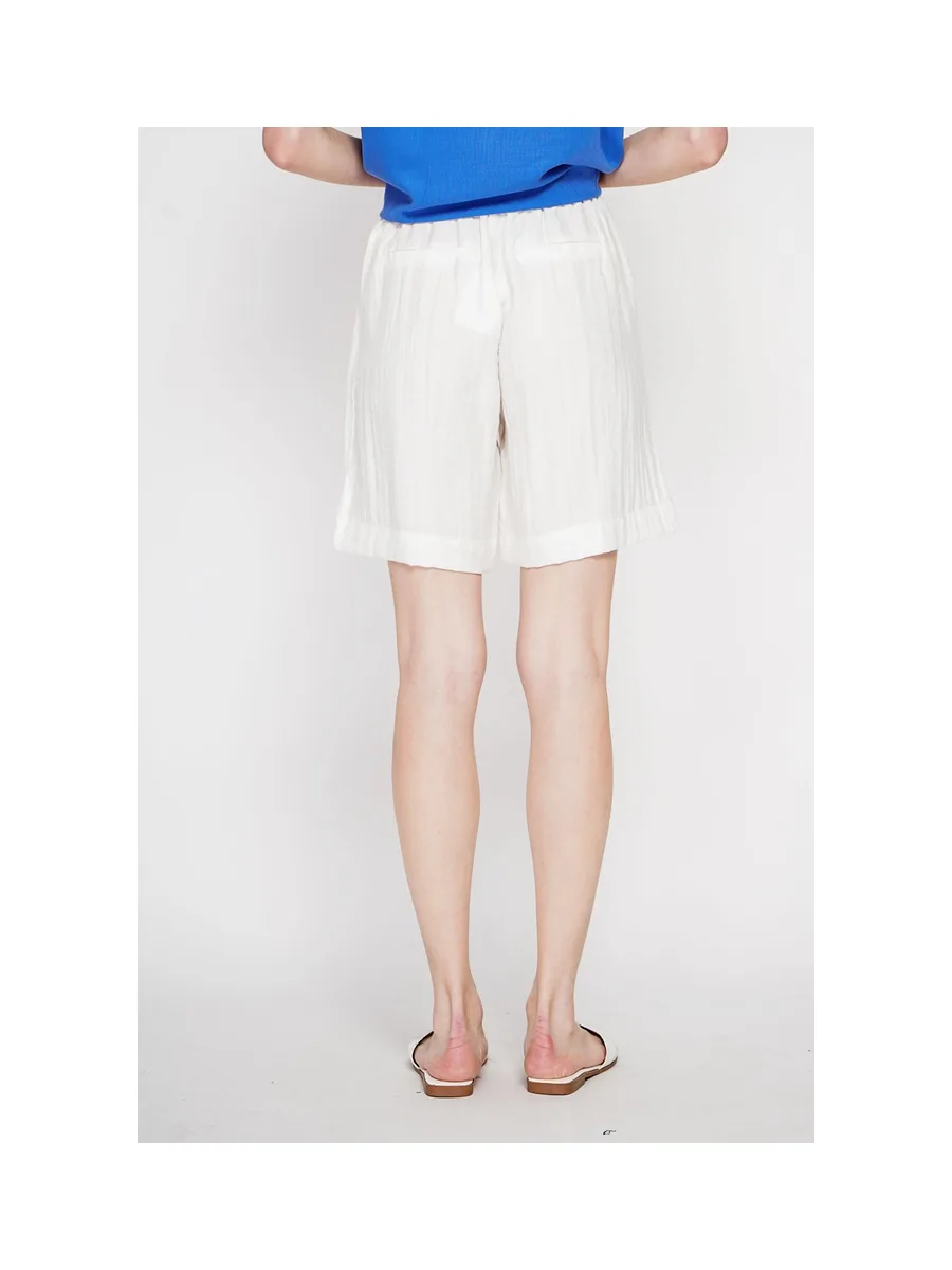 Bermuda taille haute coupe droite avec poche latérale 2