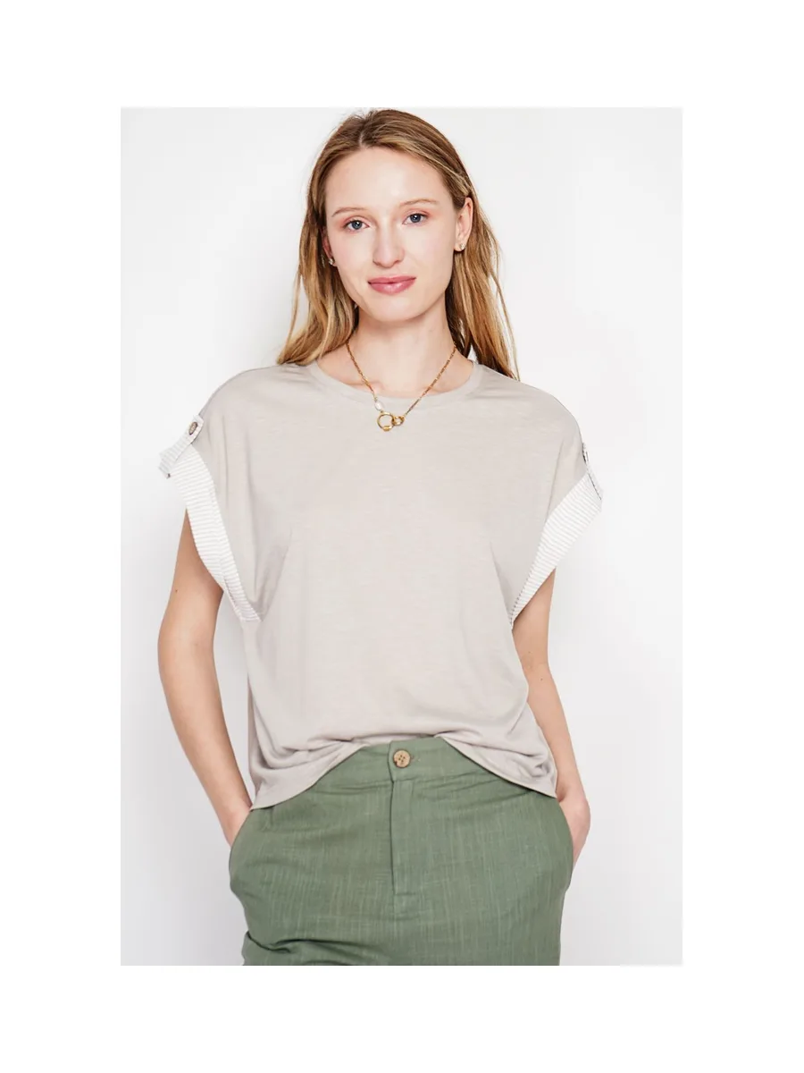 T-shirt col rond coupe oversize manches court avec patte boutons 17