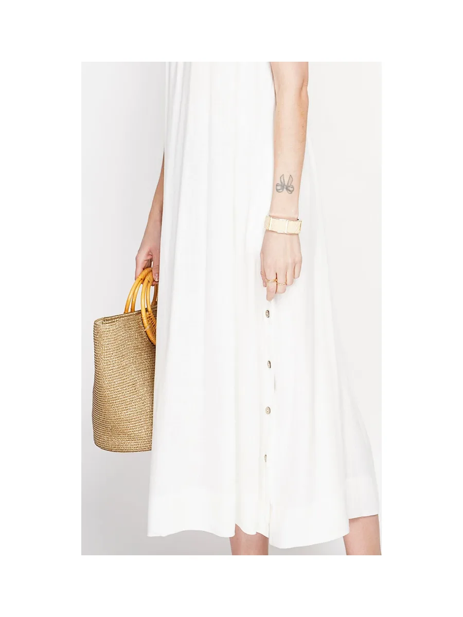 Robe longue en bretelle boutonnage sur les cotes 4