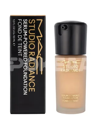 MAC Studio Radiance Serum-Powered Foundation 30ml - NC17.5 1