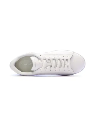 Baskets Blanches Femme Lacoste Carnabys 4