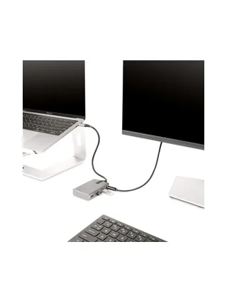 4-Port USB-C Hub with USB-C Video Output 8