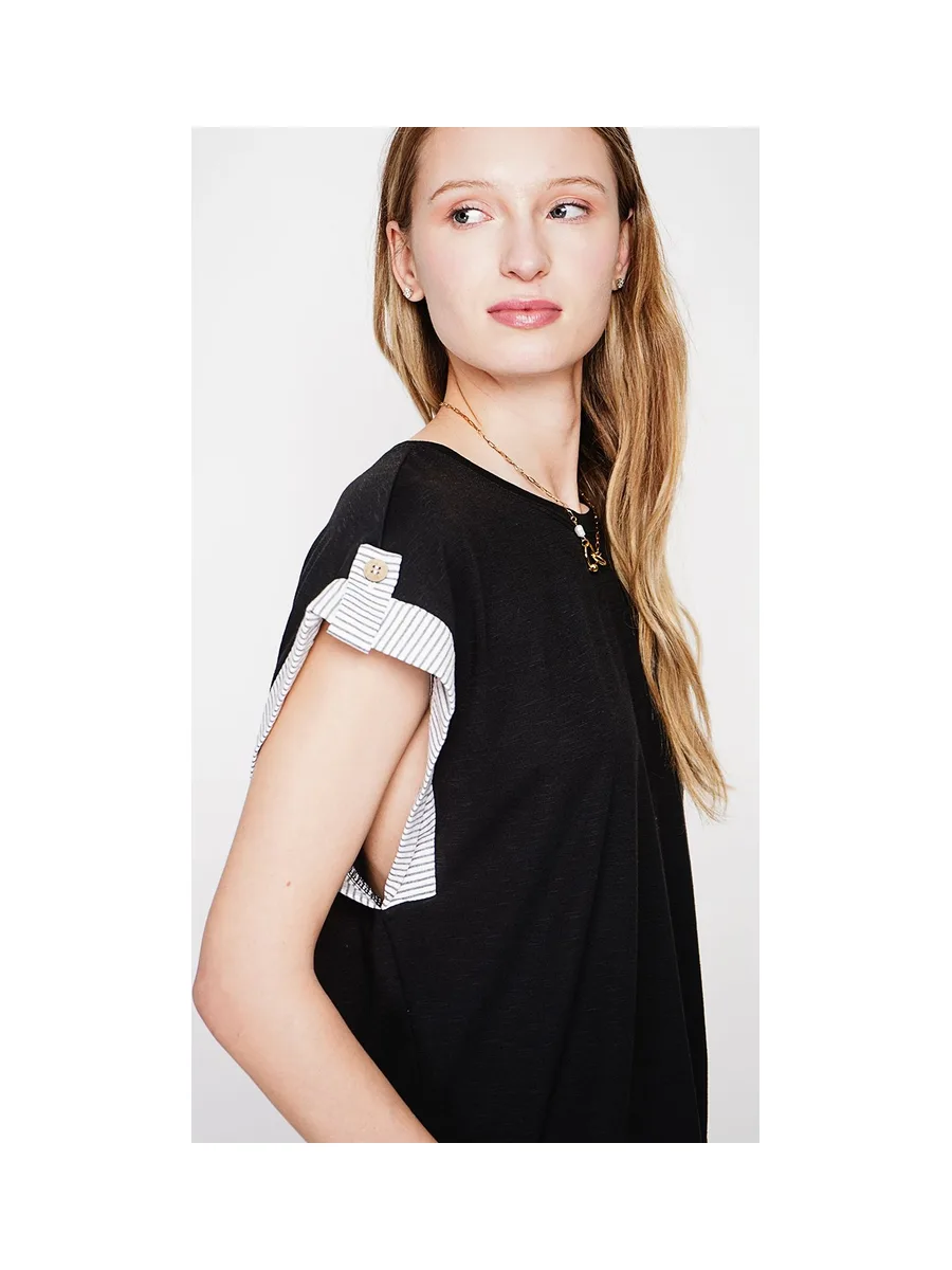 T-shirt col rond coupe oversize manches court avec patte boutons 24