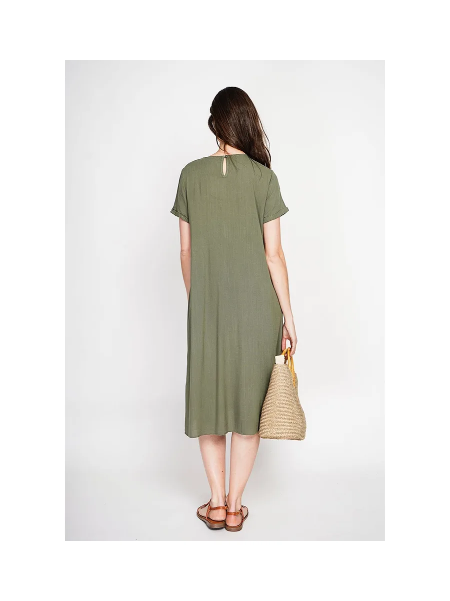 Robe découpe devant évasée à manches courtes 7