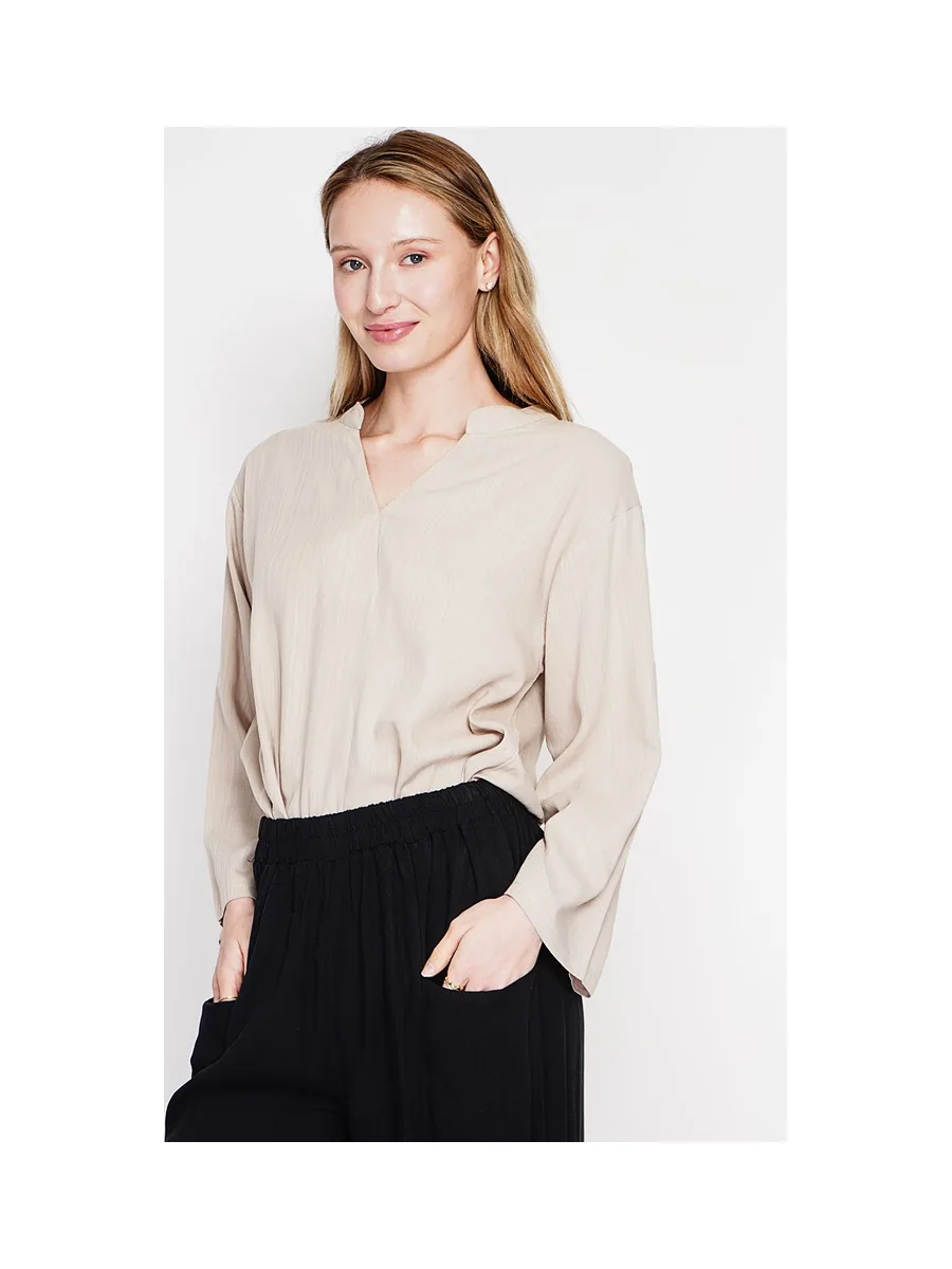 Blouse coupe ample col V en type polo à manches courtes 15