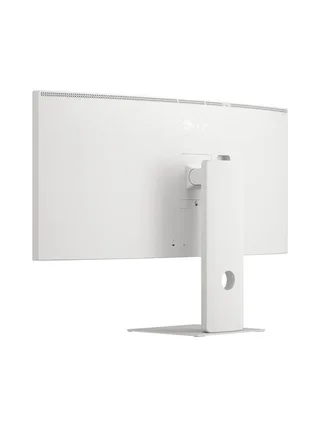 40 inch Nano IPS Black with 5K2K and Thu 4