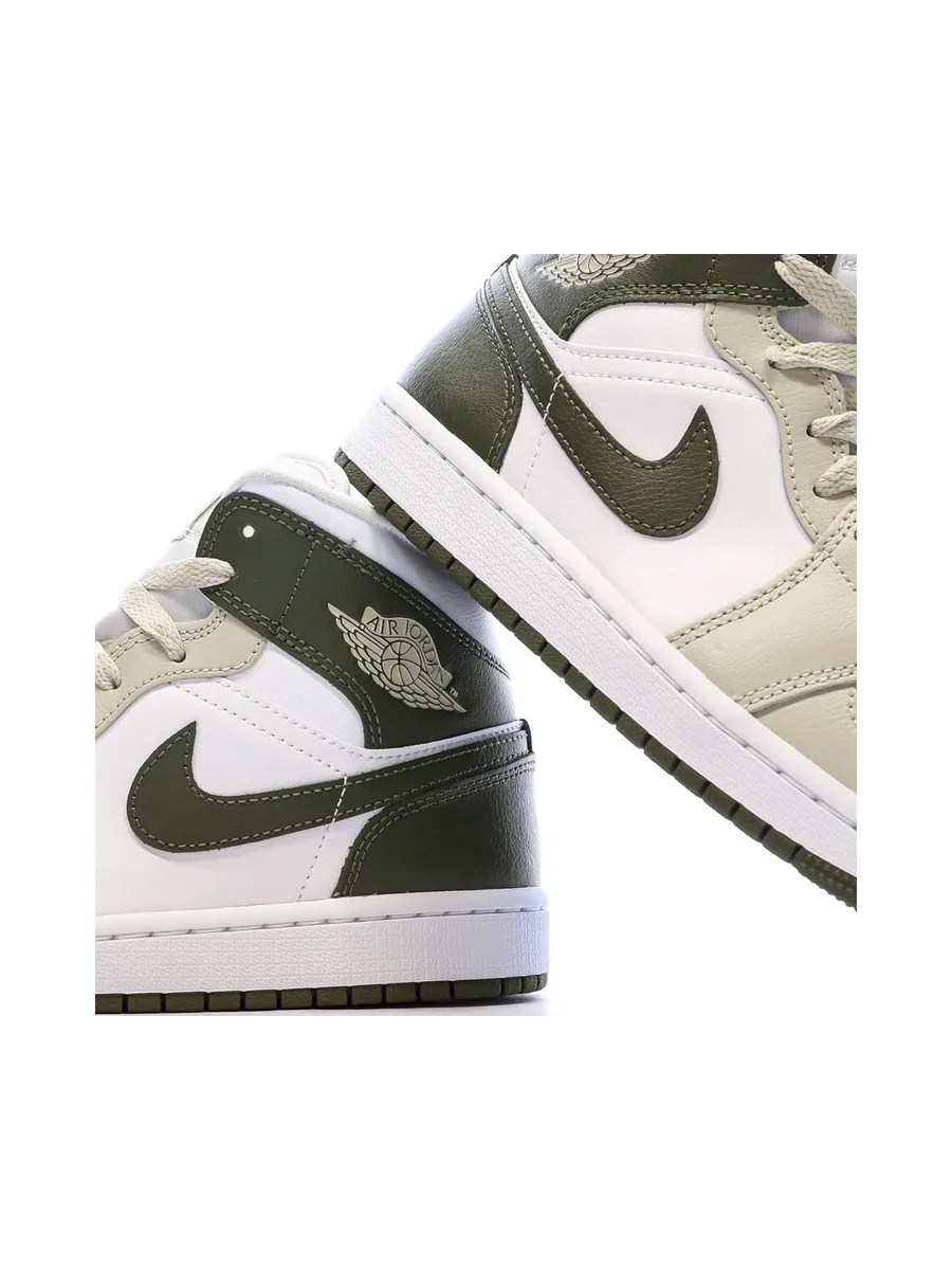Baskets Beige/Kaki Mixte NIKE Air Jordan 1 Mid Rose 8