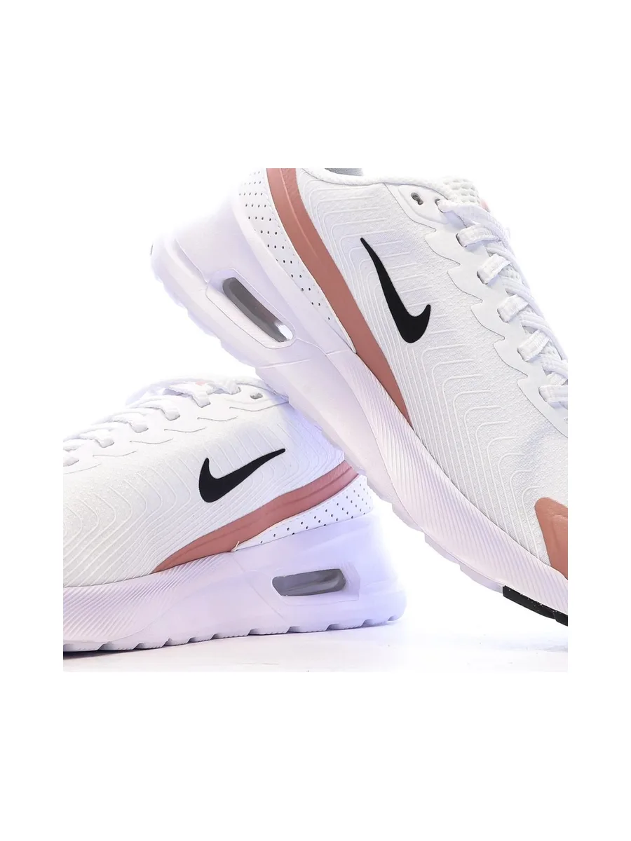 Baskets Blanches/Roses Femme Nike Air Max Nuaxis 8