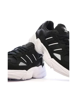 Baskets Noires/Blanches Femme Adidas Falcon 7