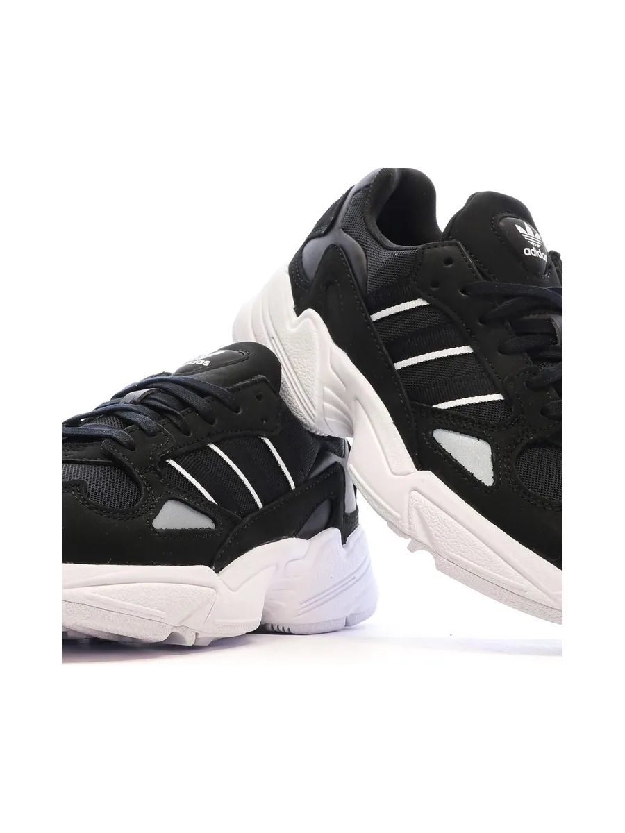 Baskets Noires/Blanches Femme Adidas Falcon 7