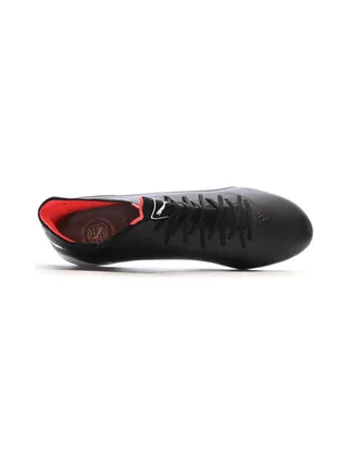 Chaussures de football Noire/Blanche Homme PumaKing Ultimate 4