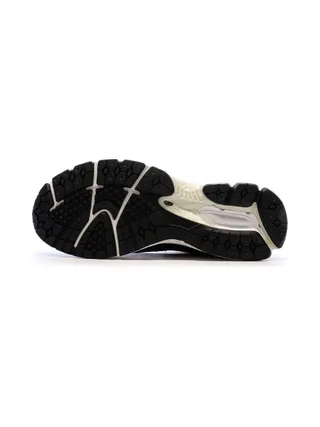 Baskets Noires Homme New Balance 2002 5
