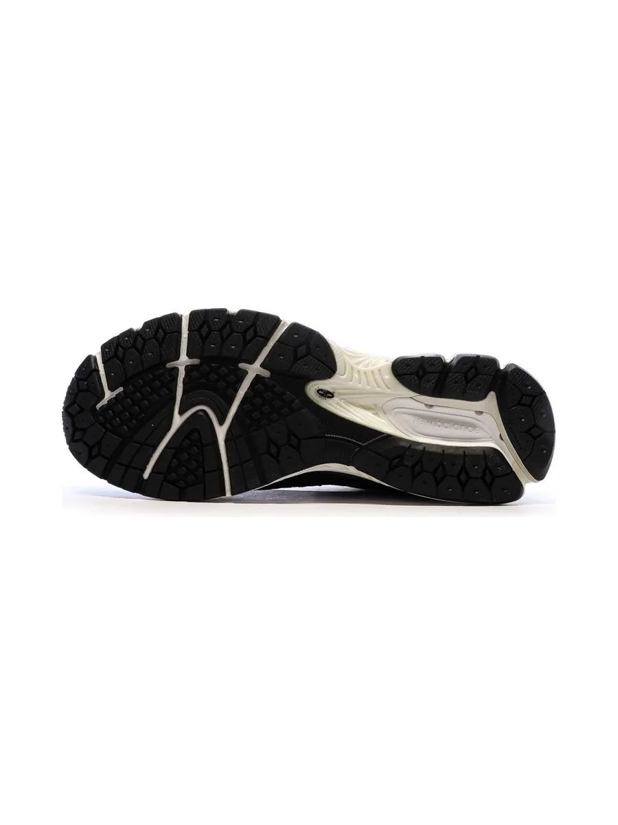 Baskets Noires Homme New Balance 2002 5