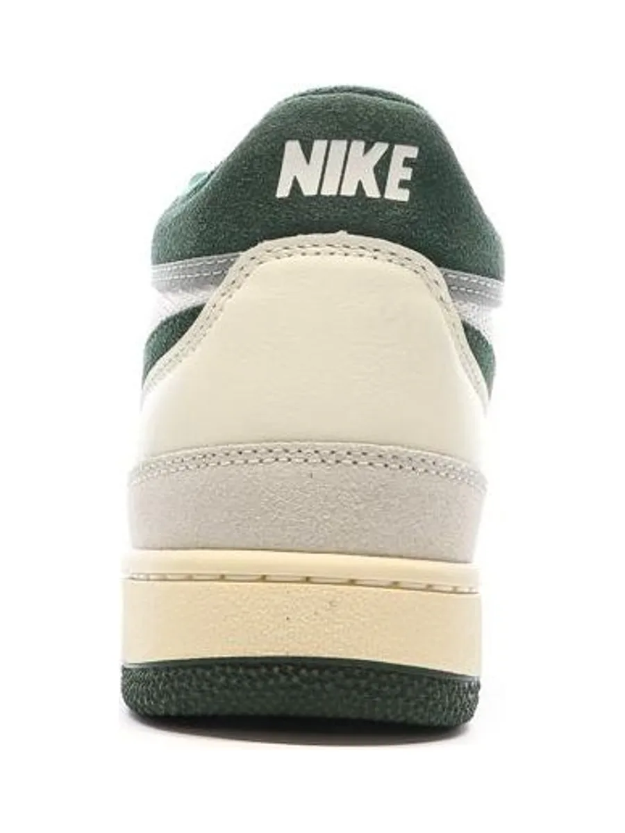 Baskets Blanches/Vertes Homme Nike Attack 4