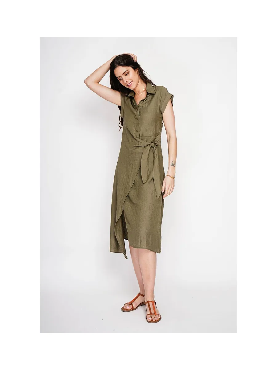 Robe longue col chemise boutonnée devant coupe évasée à manches courtes 2