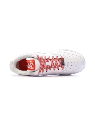 Baskets Blanches/Rouge Mixte Nike Air Force 1 07 4