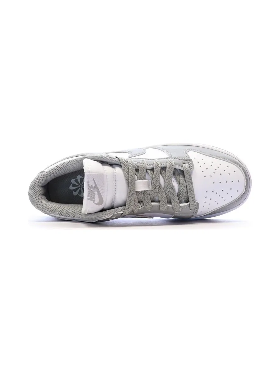 Dunk Low Baskets Blanches/Grises Femme Nike 4