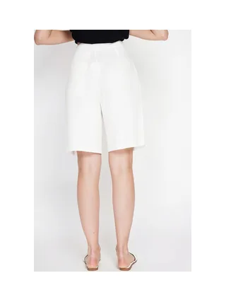 Bermuda taille haute , coupe droite avec poche latérale 2