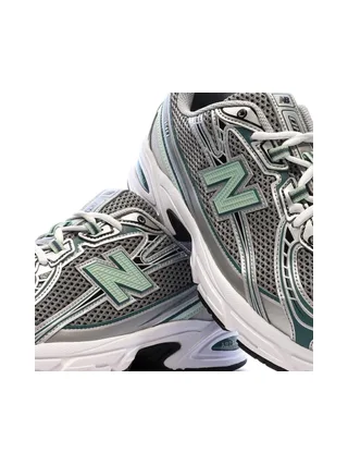 Baskets Vertes/Argent Homme New Balance 740 7
