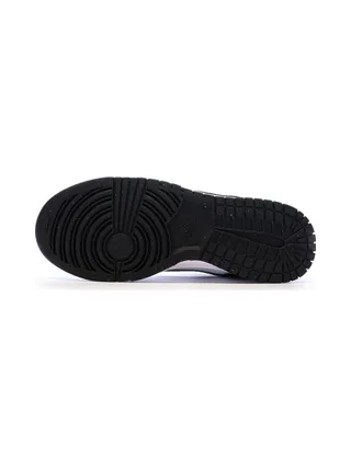 Dunk Low Baskets Blanches/Noires Femme Nike 5