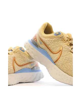 Chaussures de Running Beiges Femme Nike React Infinity Run FK 3 7