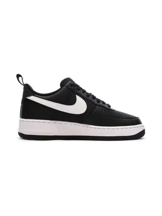 Baskets Noires/Blanches Femme Nike Air Force 1 '07 2