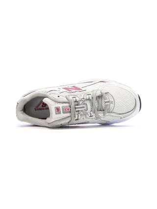 Baskets Blanches/Fushia Femme New Balance 740 4
