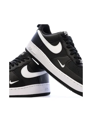 Baskets Noires/Blanches Femme Nike Air Force 1 '07 7