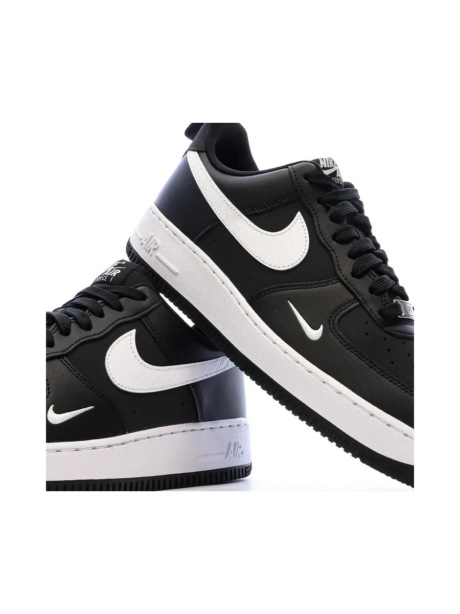 Baskets Noires/Blanches Femme Nike Air Force 1 '07 8