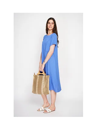 Robe découpe devant évasée à manches courtes 3