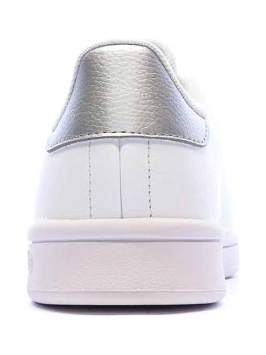 Baskets Blanches Femme Adidas Urban Court 4