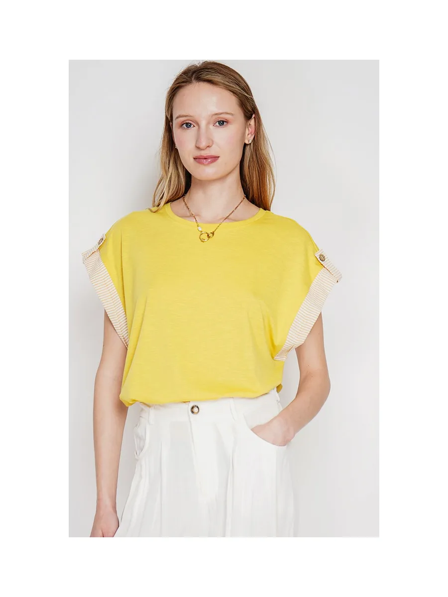 T-shirt col rond coupe oversize manches court avec patte boutons 9