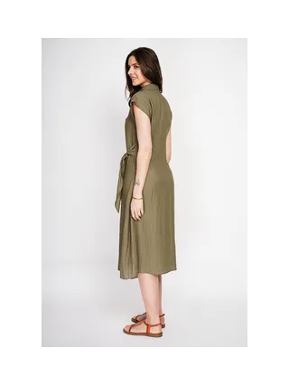 Robe longue col chemise  boutonnée devant coupe évasée à manches courtes 4